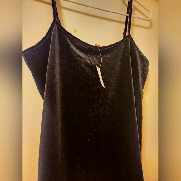 NWT Loft‎ Black Velvet Cami - Picture 1 of 5